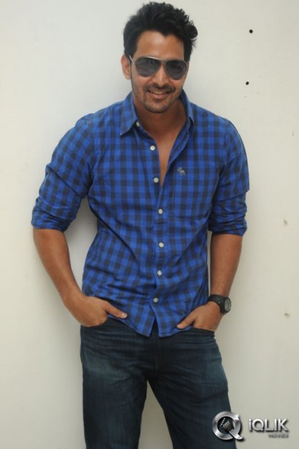 Prema-Ishq-Kaadhal-Team-Press-Meet